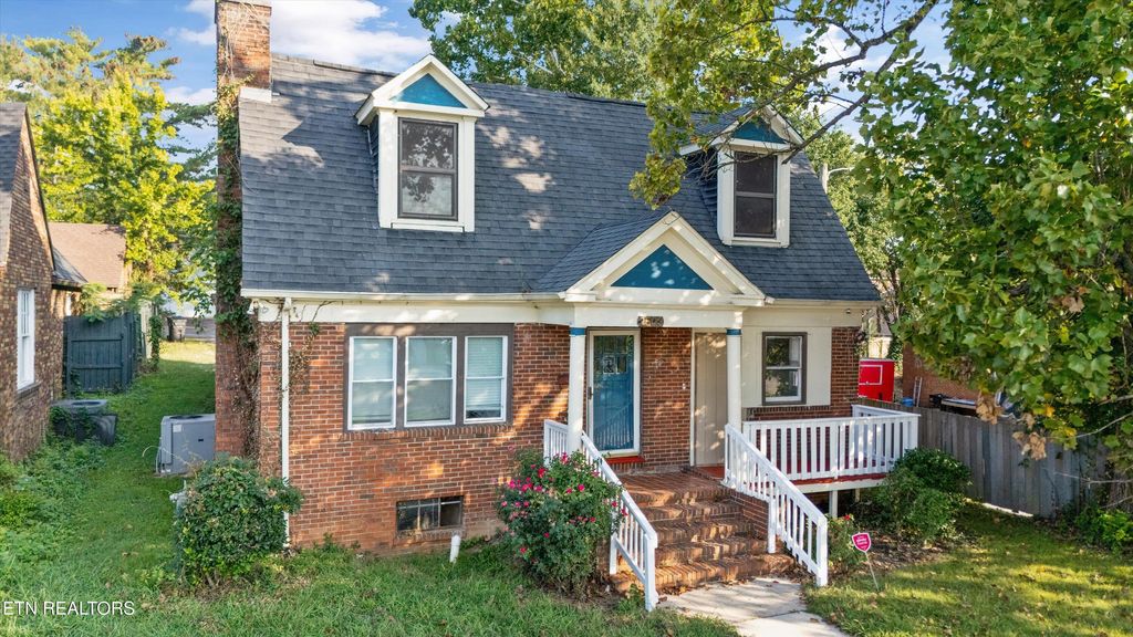 Photo of 2503 Martin Luther King Junior Ave, Knoxville, TN 37914 (MLS # 1330445)