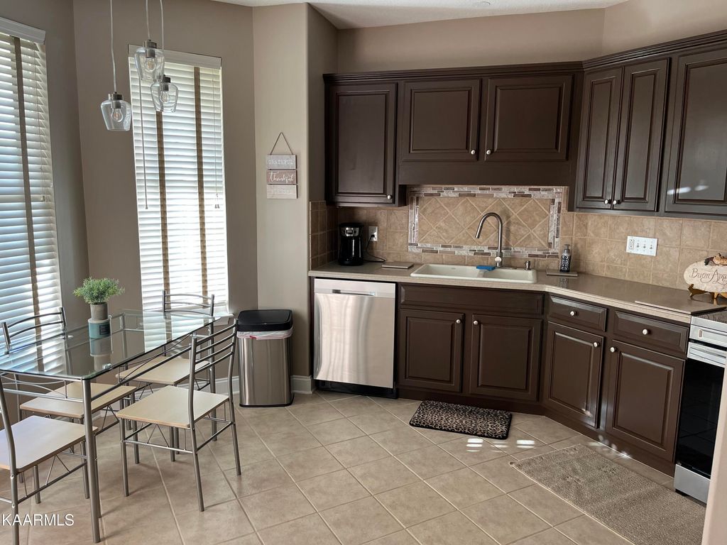 Photo of 545 Rarity Bay Pkwy #102, Vonore, TN 37885 (MLS # 1235046)