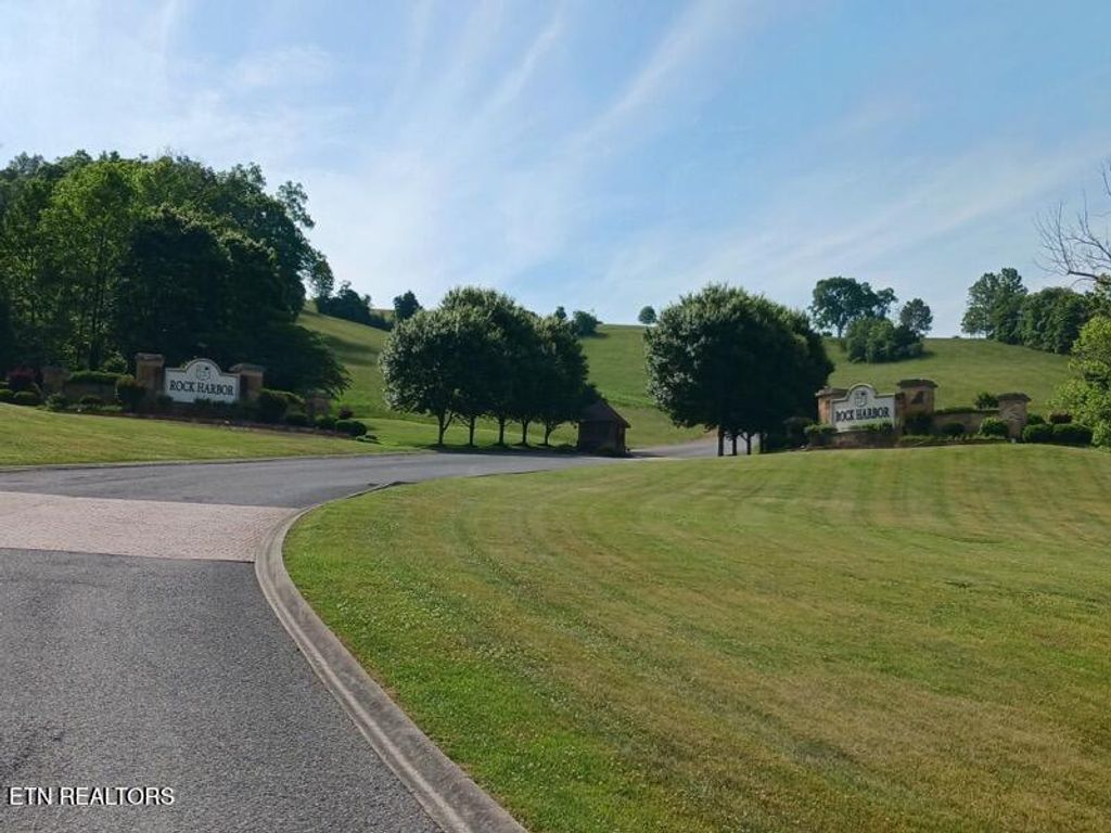 Photo of 28 Topaz Lane, New Tazewell, TN 37825 (MLS # 1341611)