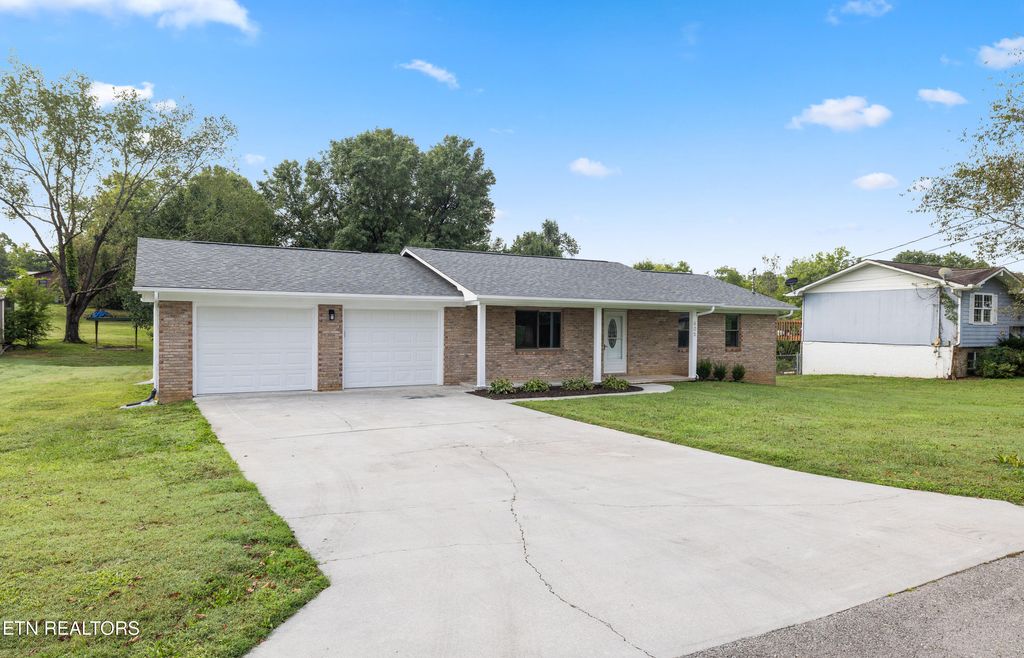 Photo of 605 Rudd Rd, Greenback, TN 37742 (MLS # 1315144)