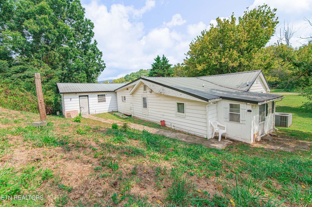 Photo of 2700 Highway 116, Caryville, TN 37714 (MLS # 1349197)