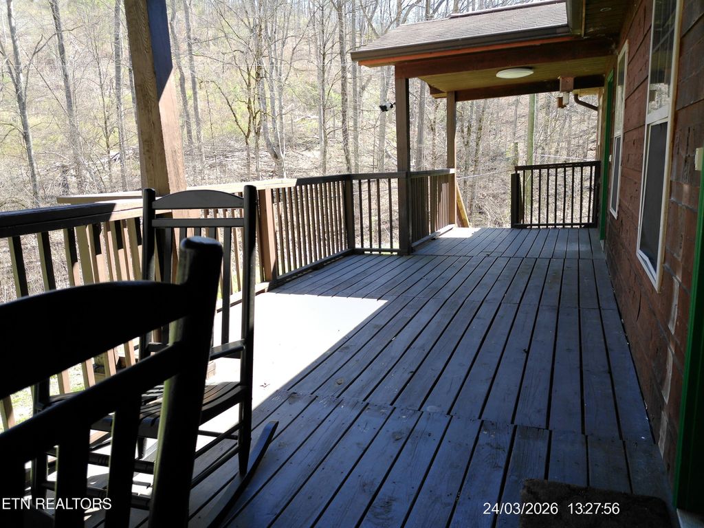 Photo of 1035 Indian Gap Rd, Sevierville, TN 37876 (MLS # 1334070)