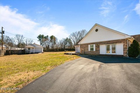 Tiny photo for 154 Scarlett Drive, LaFollette, TN 37766 (MLS # 1331051)