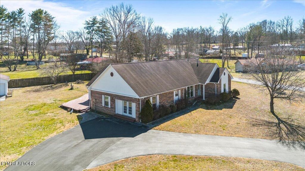Photo of 154 Scarlett Drive, LaFollette, TN 37766 (MLS # 1331051)