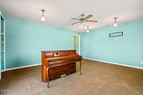 Tiny photo for 154 Scarlett Drive, LaFollette, TN 37766 (MLS # 1331051)