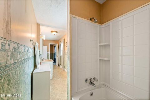 Tiny photo for 154 Scarlett Drive, LaFollette, TN 37766 (MLS # 1331051)