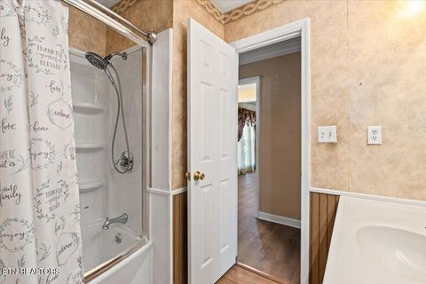 Tiny photo for 154 Scarlett Drive, LaFollette, TN 37766 (MLS # 1331051)