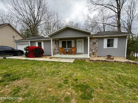 Photo of 312 Lakeview Drive, Crossville, TN 38558 (MLS # 1335649)