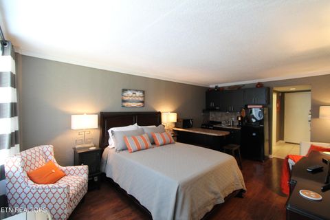 Tiny photo for 1700 Clinch Ave #201, Knoxville, TN 37916 (MLS # 1332095)