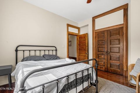 Tiny photo for 110 E Jackson Ave #1, Knoxville, TN 37915 (MLS # 1316631)