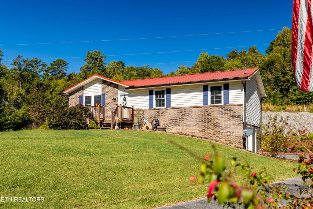 Photo of 168 Batley Loop Rd, Clinton, TN 37716 (MLS # 1358174)