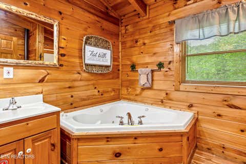 Tiny photo for 1712 Pulaski Lane, Sevierville, TN 37862 (MLS # 1350166)
