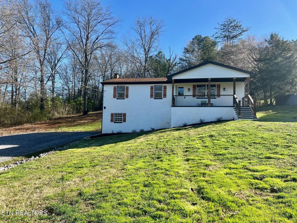 Photo of 359 Academy Drive, Friendsville, TN 37737 (MLS # 1255249)