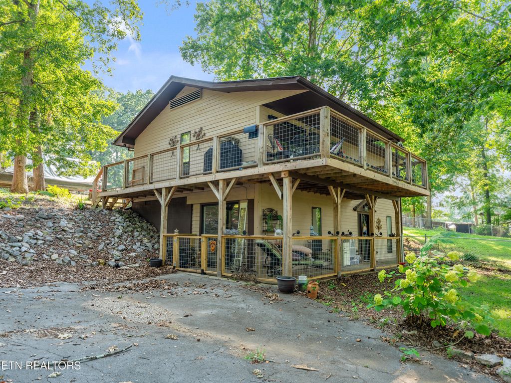 Photo of 272 Watson Trac Trce, Madisonville, TN 37354 (MLS # 1275758)