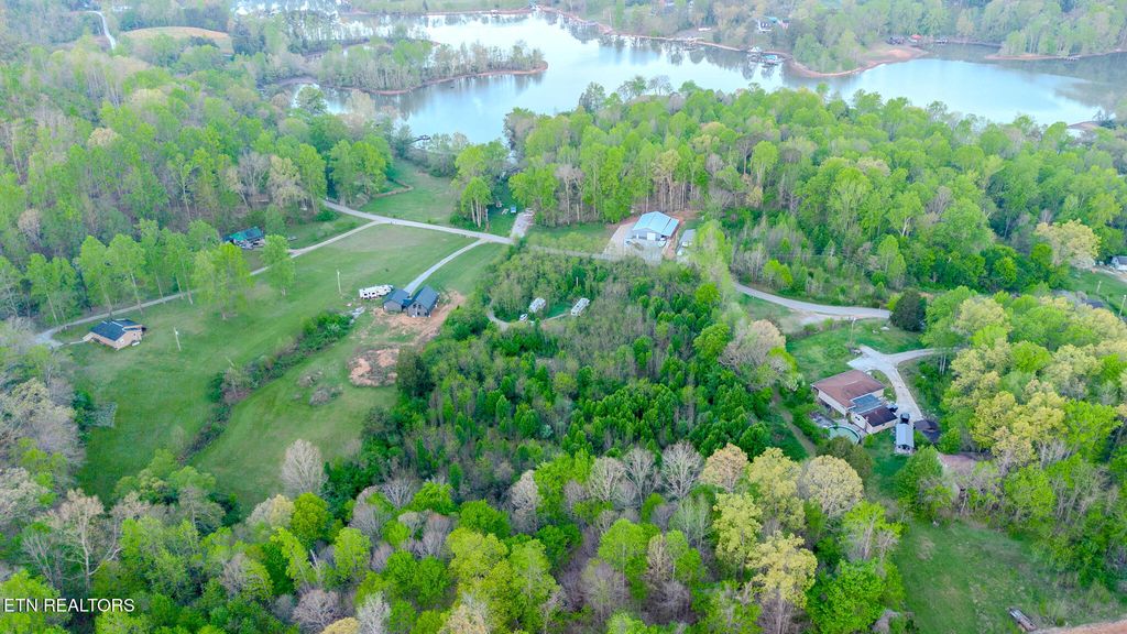 Photo of 147 Lancer Rd, Harriman, TN 37748 (MLS # 1336558)