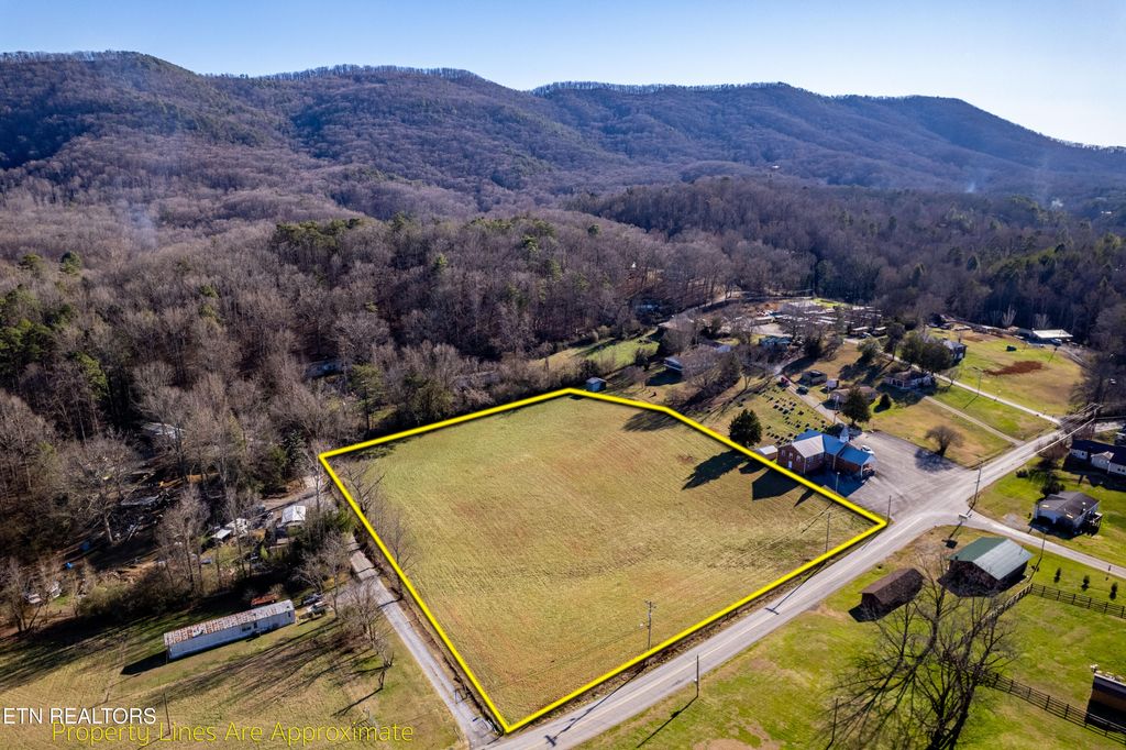 Photo of 4510 Rocky Branch Rd, Walland, TN 37886 (MLS # 1331782)