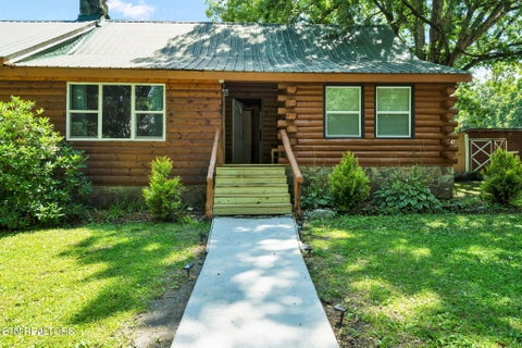 Photo of 47 Stephens Lane, Signal Mountain, TN 37377 (MLS # 1359852)