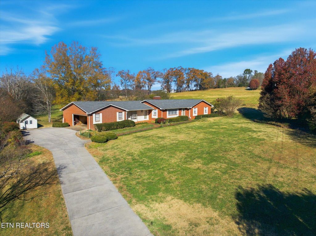 Photo of 226 Hiwassee Rd, Madisonville, TN 37354 (MLS # 1322580)
