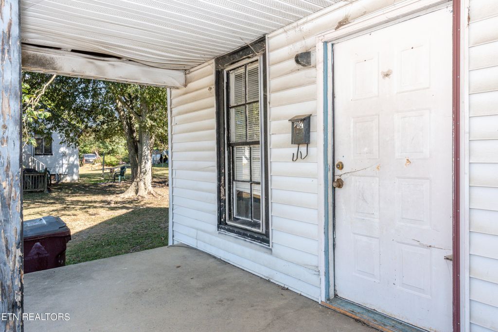 Photo of 260 Badgett St, Alcoa, TN 37701 (MLS # 1242819)
