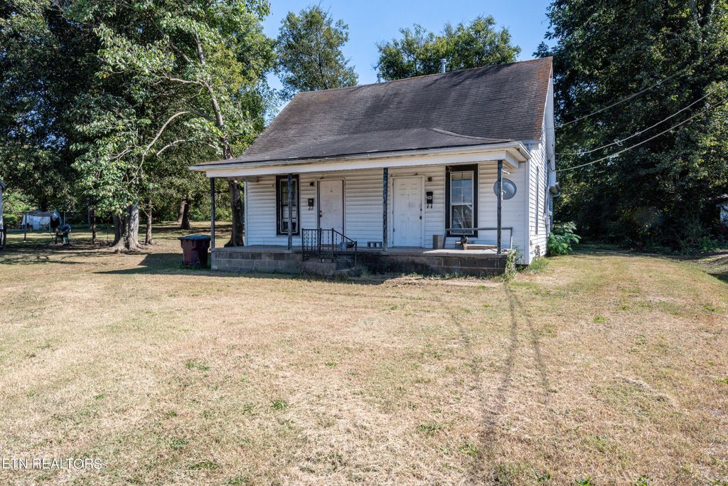 Photo of 260 Badgett St, Alcoa, TN 37701 (MLS # 1242819)