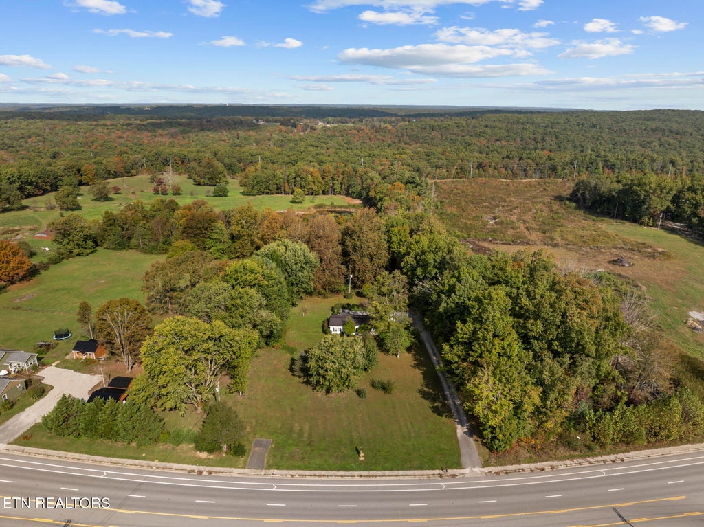 Photo of 3533 Peavine Rd, Crossville, TN 38571 (MLS # 1359300)