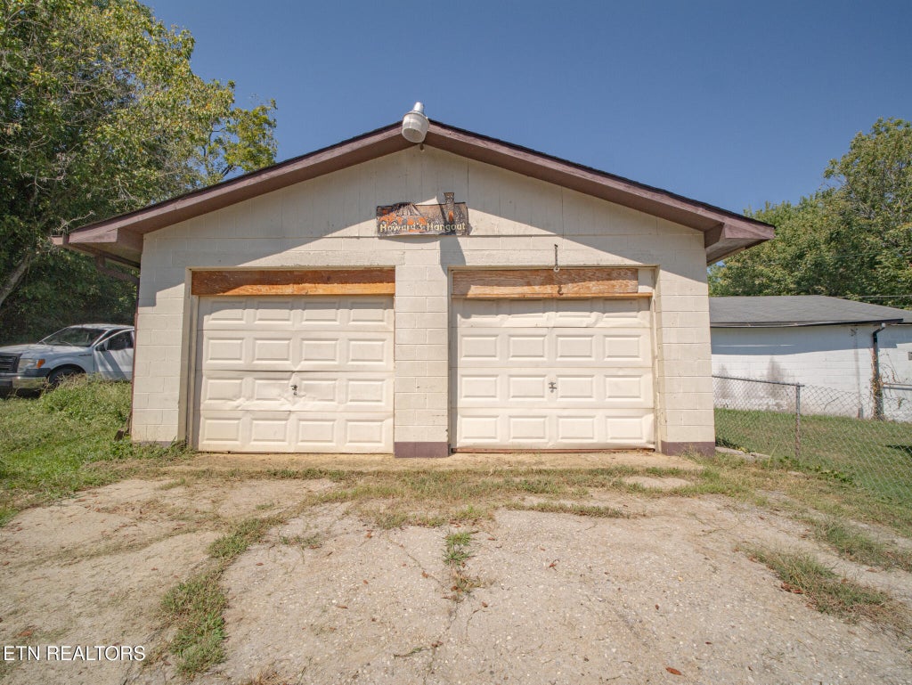 Photo of 1603 Willoughby Rd, Knoxville, TN 37920 (MLS # 1355618)