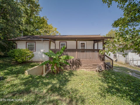 Photo of 1603 Willoughby Rd, Knoxville, TN 37920 (MLS # 1355618)
