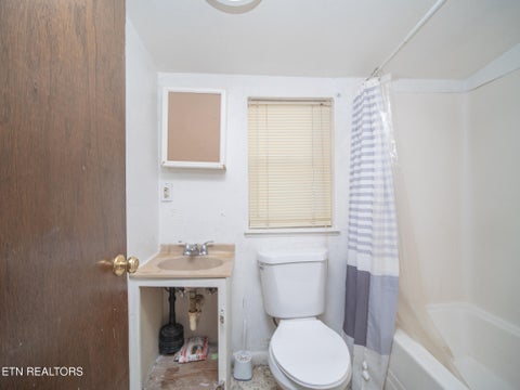 Tiny photo for 1603 Willoughby Rd, Knoxville, TN 37920 (MLS # 1355618)