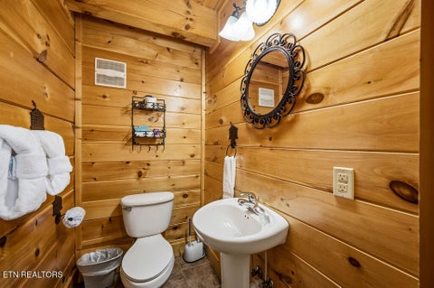 Tiny photo for 2040 Cougar Crossing Way, Sevierville, TN 37862 (MLS # 1356228)
