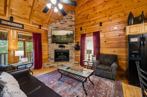 Tiny photo for 2040 Cougar Crossing Way, Sevierville, TN 37862 (MLS # 1356228)