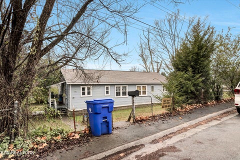 Tiny photo for 100102 Howard Lane, Oak Ridge, TN 37830 (MLS # 1317802)