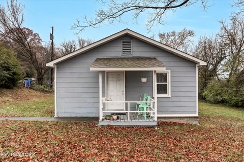 Photo of 100102 Howard Lane, Oak Ridge, TN 37830 (MLS # 1317802)