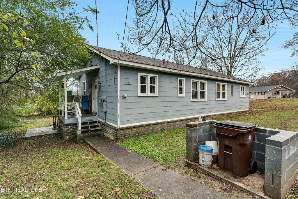 Photo of 100102 Howard Lane, Oak Ridge, TN 37830 (MLS # 1317802)