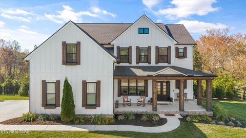 Photo of 104 Forest Creek Pkwy, Oak Ridge, TN 37830 (MLS # 1327117)