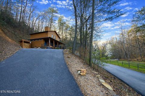 Tiny photo for 1170 Cole Lane, Gatlinburg, TN 37738 (MLS # 1332638)