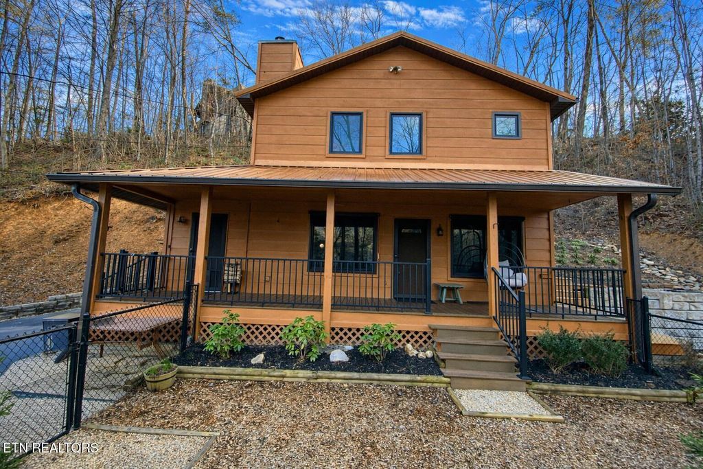 Photo of 1170 Cole Lane, Gatlinburg, TN 37738 (MLS # 1332638)