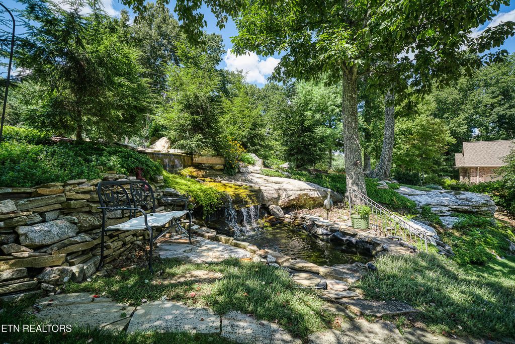 Photo of 16 Belvedere Lane, Crossville, TN 38558 (MLS # 1314479)
