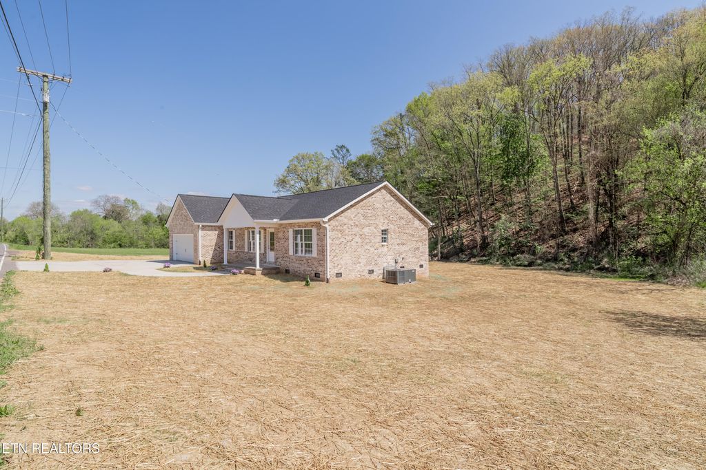 Photo of 788 Pine Ridge Rd, Clinton, TN 37716 (MLS # 1297309)