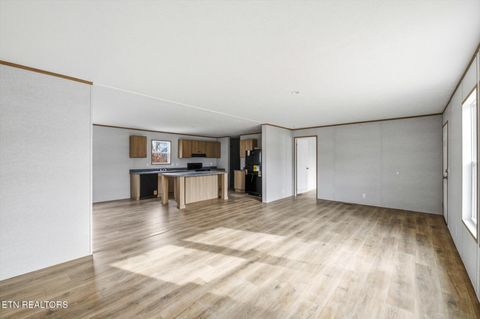 Tiny photo for 402 Tedder Street St, Rockwood, TN 37854 (MLS # 1323989)