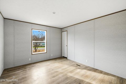 Tiny photo for 402 Tedder Street St, Rockwood, TN 37854 (MLS # 1323989)