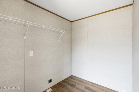 Tiny photo for 402 Tedder Street St, Rockwood, TN 37854 (MLS # 1323989)