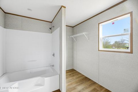 Tiny photo for 402 Tedder Street St, Rockwood, TN 37854 (MLS # 1323989)