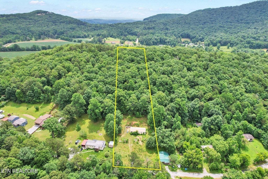 Photo of 1241 Upper Cove Loop, Dayton, TN 37321 (MLS # 1356070)