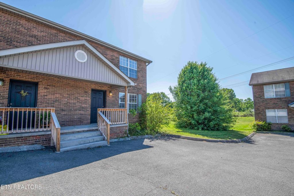 Photo of 7910 Gray Heights Way, Knoxville, TN 37938 (MLS # 1331896)