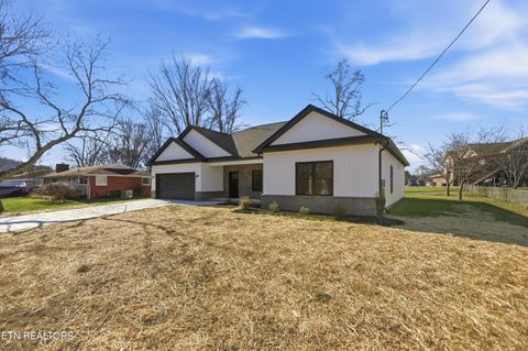 Photo of 5613 Stoneleigh Rd, Knoxville, TN 37912 (MLS # 1323207)