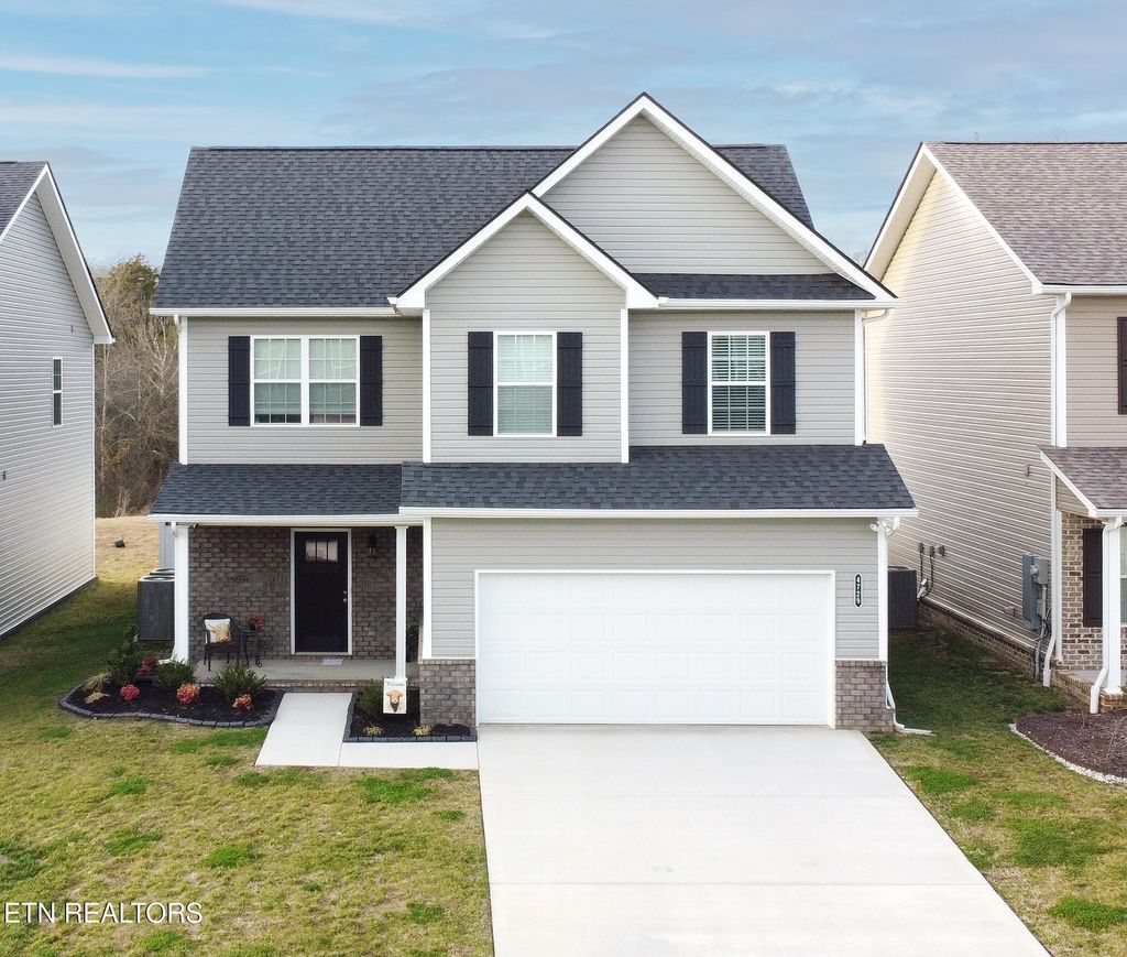 Photo of 4729 Stoneyhurst Lane, Knoxville, TN 37918 (MLS # 1326794)