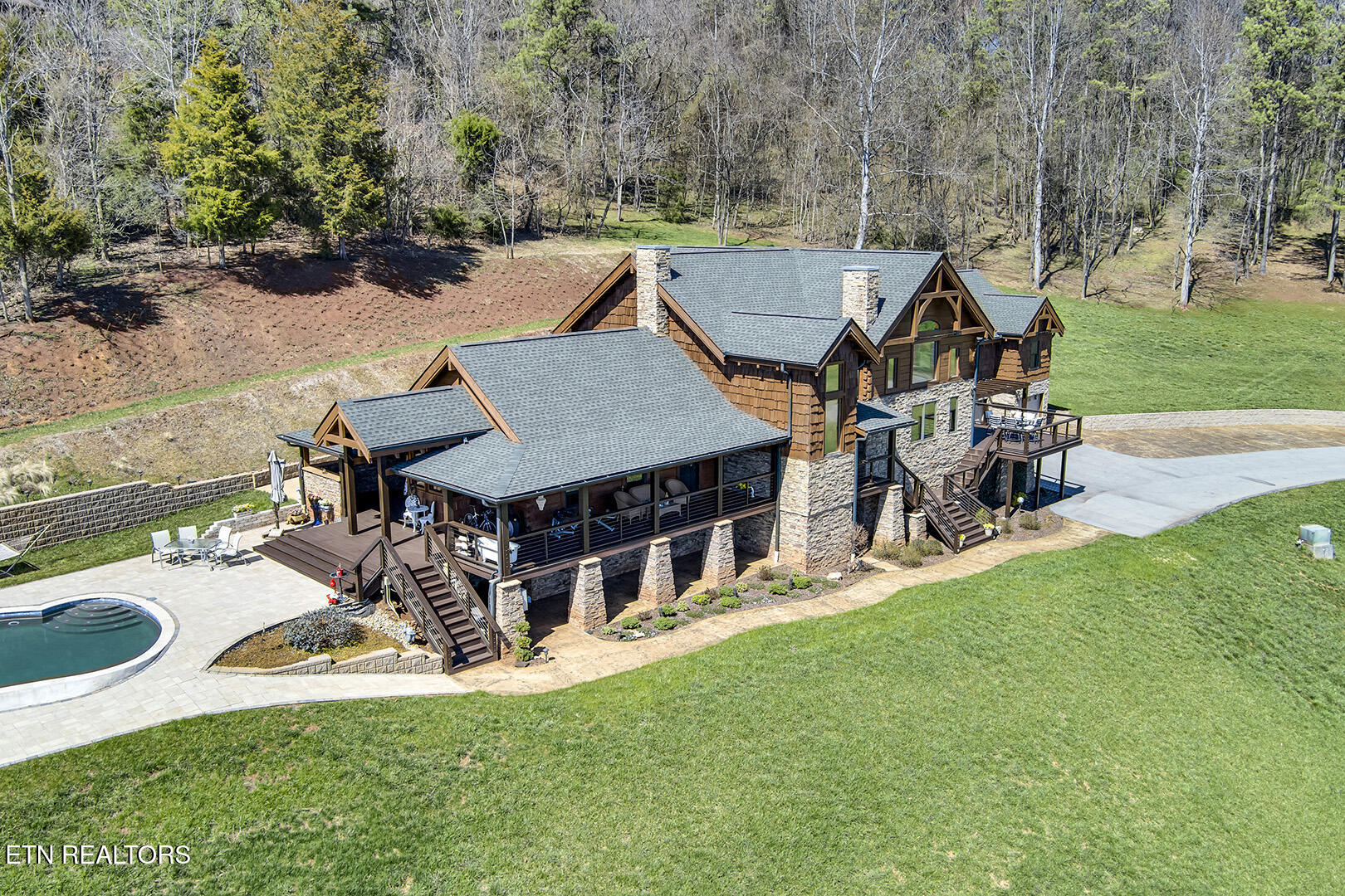124 Overlook Way