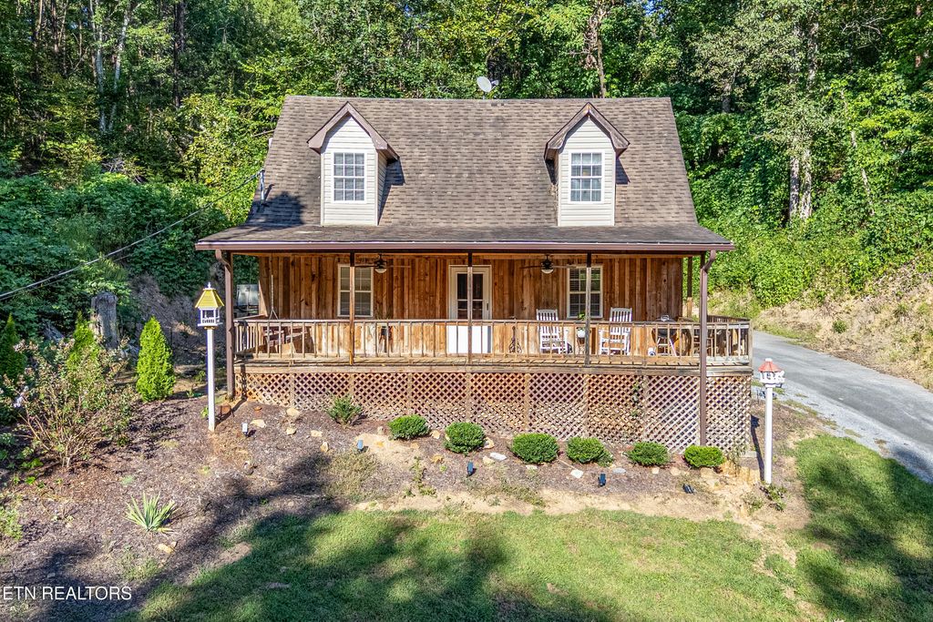 Photo of 2881 Maples Branch Rd, Sevierville, TN 37876 (MLS # 1313699)