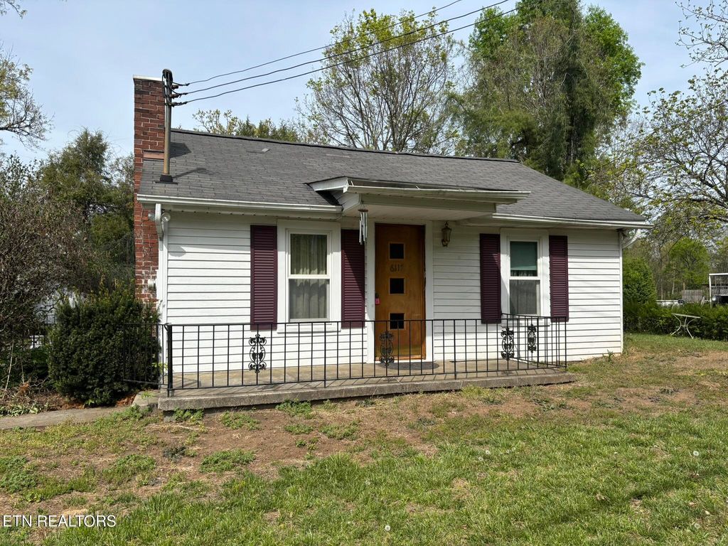 Photo of 6117 Thorn Grove Pike, Knoxville, TN 37914 (MLS # 1336096)