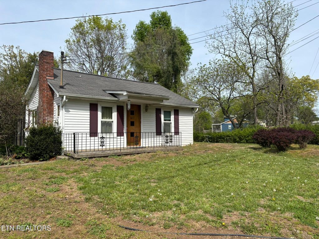 Photo of 6117 Thorn Grove Pike, Knoxville, TN 37914 (MLS # 1336096)